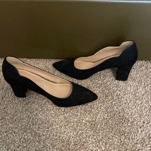 Kelly & Katie Black Suede Block Heels 7.5